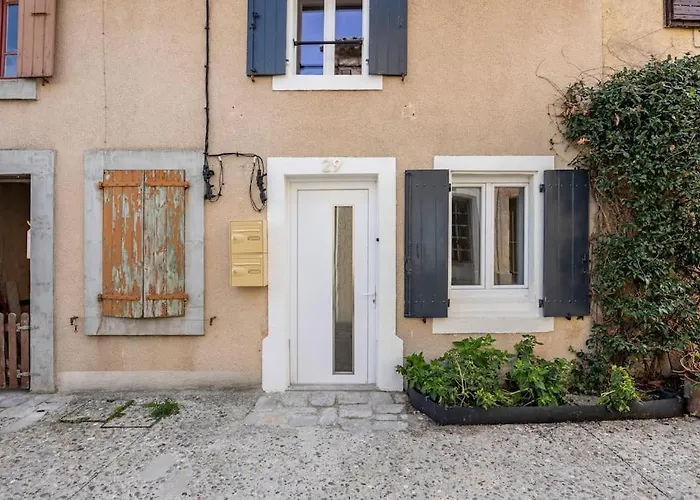 Maison Atypique Dans Circulade 아파트 *